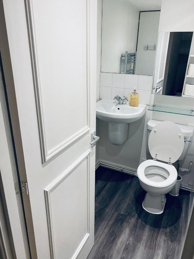Kensington One Bed Apartment Suite ลอนดอน ภายนอก รูปภาพ